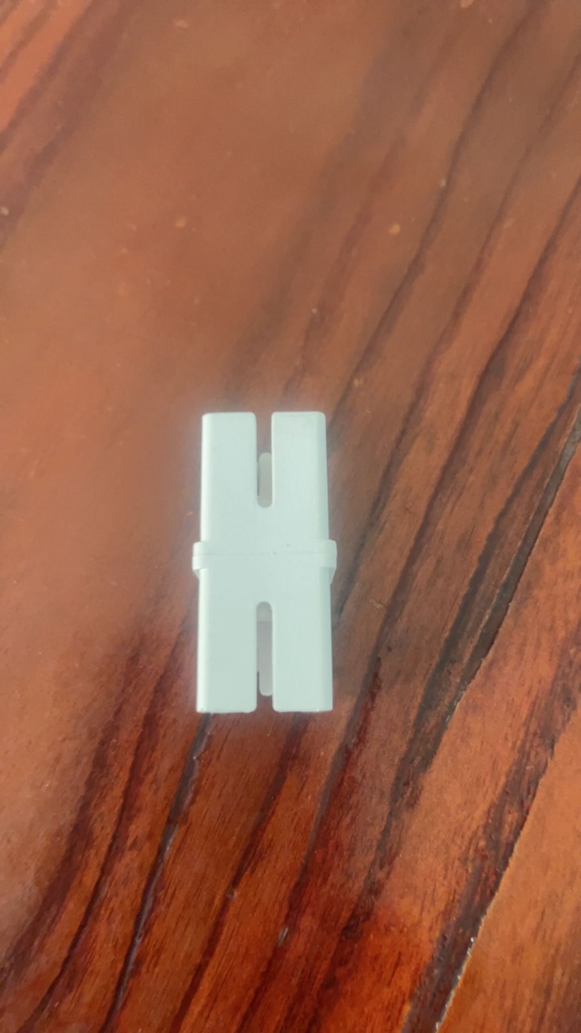 粘PBT材質用什么膠水可以粘住？九點塑料瞬間膠水應用案例